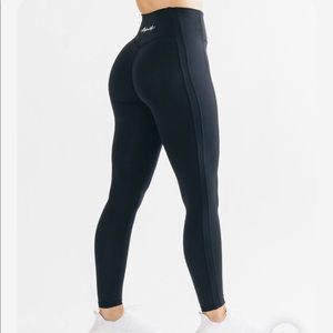 Alphalete, Pulse Kinetic Legging. Size M